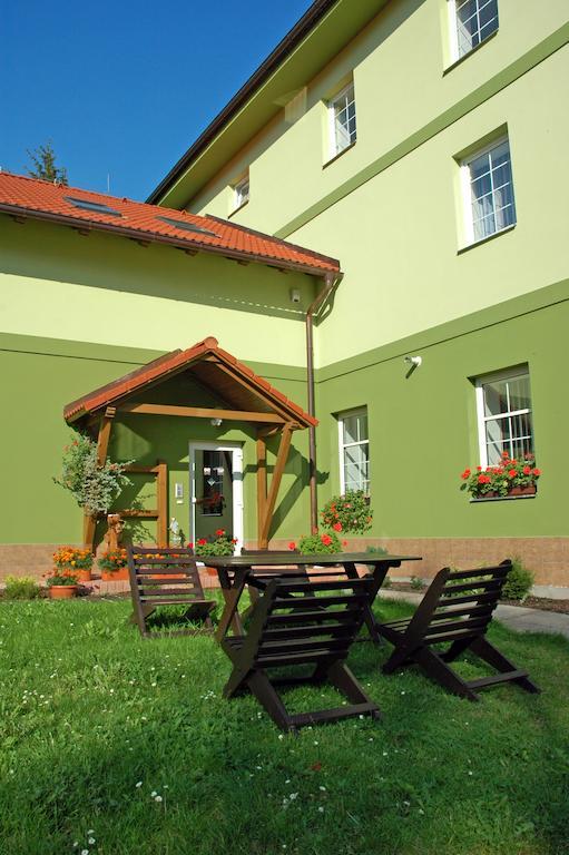 Pension Marathon Врхлаби Экстерьер фото